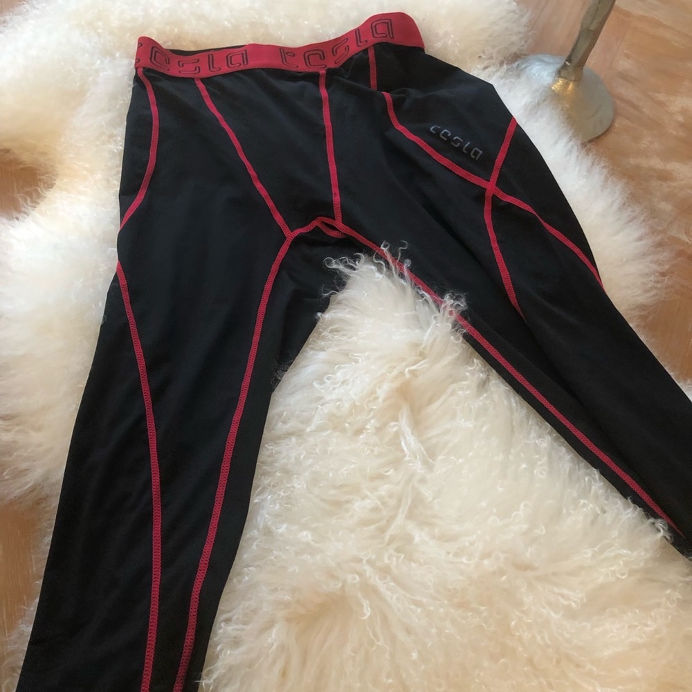 BNWOT Tesla tights/Long johns undergarment in power red/blk size medium!!